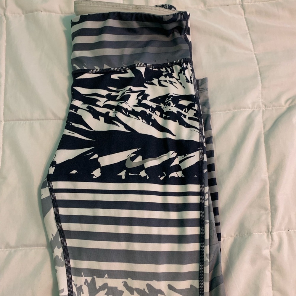 NIKE dri fit leggings!